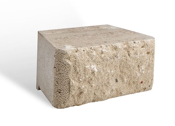 ADBRI HUDSON STONE? Garden Edging Block Oatmeal