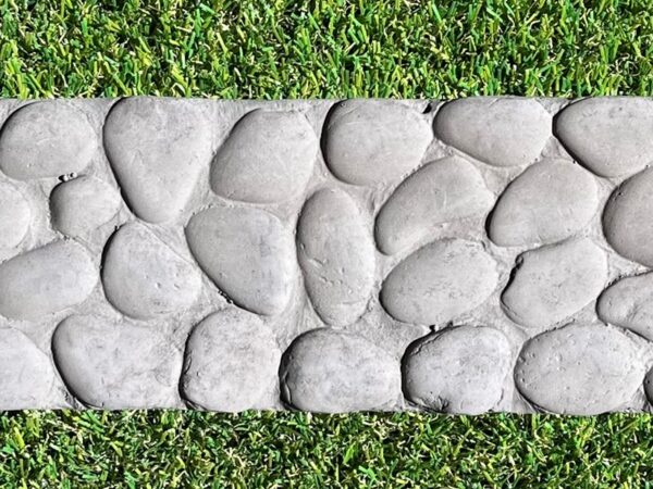 Edenstone Pebble Border